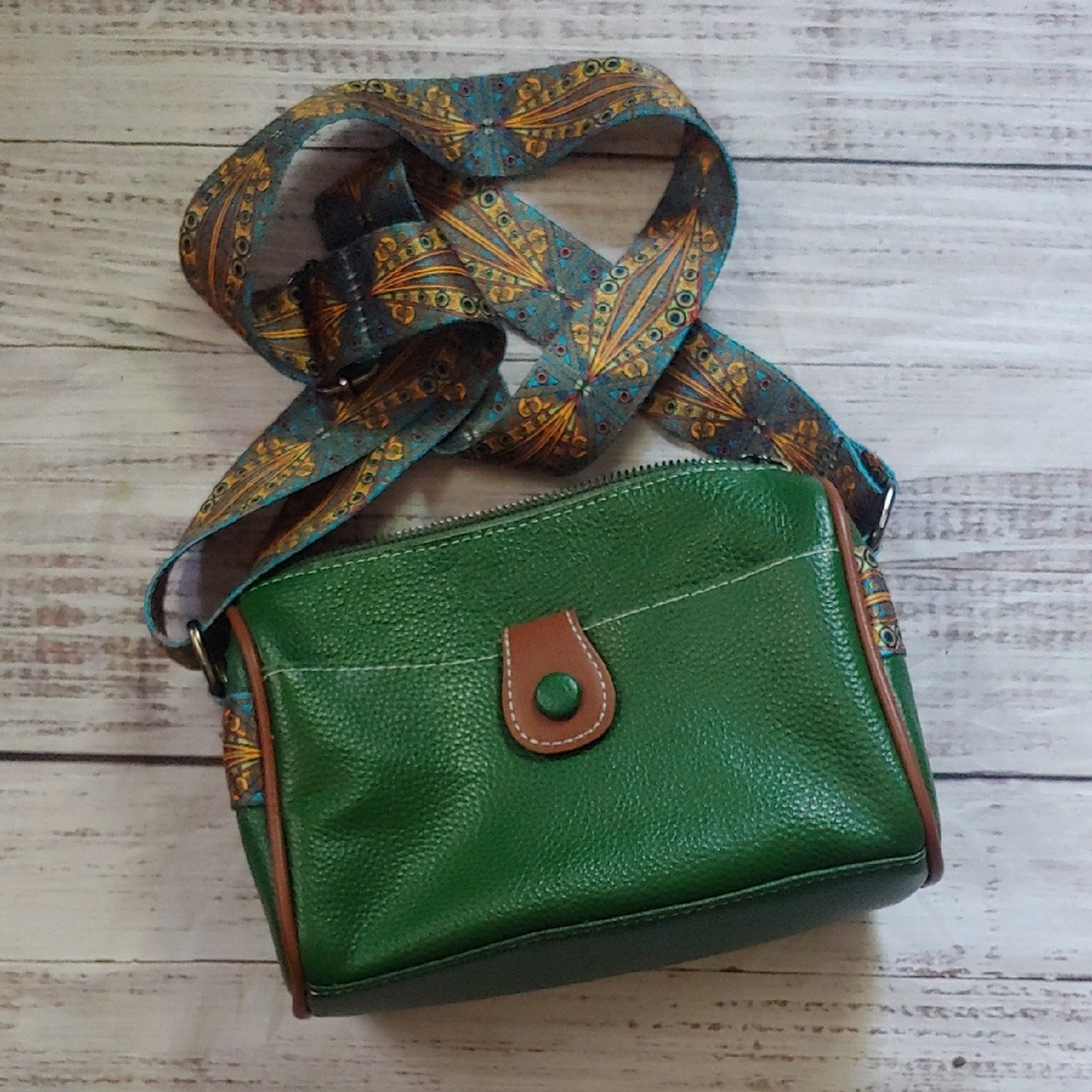 Green Faux Leather Crossbody Bag with Patterned Strap